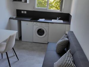 Loue charmant Studio 13m²  clair et calme avec vue sur jardin - Neuilly-Sur-Seine