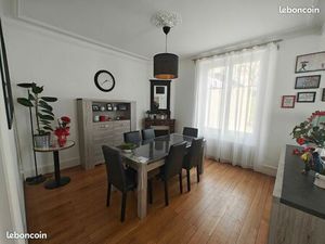 Maison meublée rénovée 95m² avec jardin – Centre de Vierzon