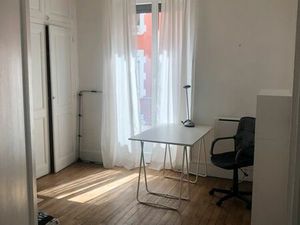 CENTRE BERRIAT F2 44m2 REFAIT NEUF COPRO CALME