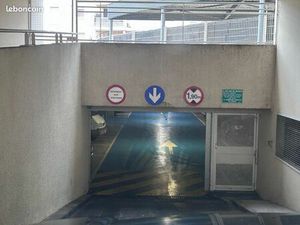 Place de parking à louer