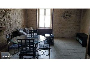 Appartement F2 meublé place St Christophe