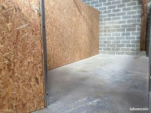 Location de Box / garde meubles 15 m² - 45 m³ sécurisé à Libourne (garage fermé)