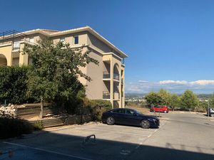 Location garage 17 m² à Aix-en-Provence (13100)