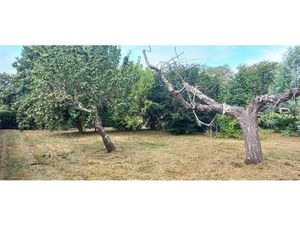 Terrain à bâtir à Montpon-Ménestérol (24700)