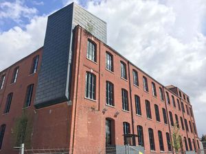 Location Local Professionnel 1 406m²