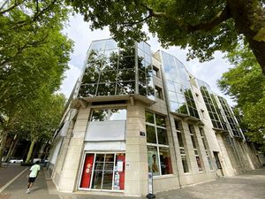 Achat Local Professionnel 1 100m²