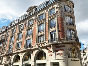 Location Local Professionnel 551m²