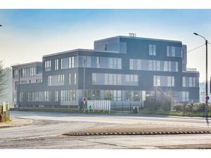 Location Local Professionnel 599m²