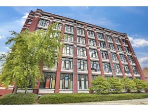 Location Local Professionnel 285m²