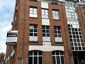 Location Local Professionnel 800m²