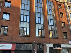 Location Local Professionnel 96m²