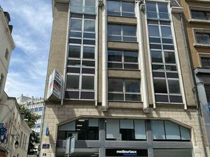 Location Local Professionnel 141m²