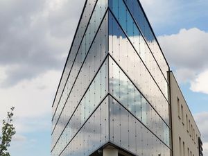 Location Local Professionnel 900m²