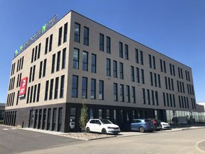 Location Local Professionnel 2 371m²