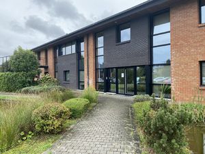 Location Local Professionnel 1 300m²