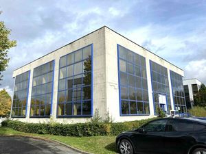 Location Local Professionnel 776m²