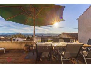 Maison de village avec superbe vue sur les Pyrénées