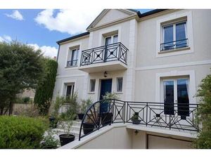 Maison Champs Sur Marne 7 pièce(s) 155 m2 sur sous-sol