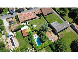 Maison Vouille Les Marais 8 pièce(s) 157 m2