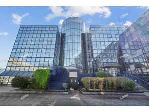 Location Local Professionnel 994m²