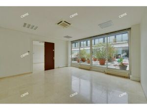 Achat Local Professionnel 730m²