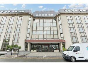 Location Local Professionnel 1 200m²