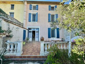 Maison 8 Pièces Jardin Et Piscine - Villegly