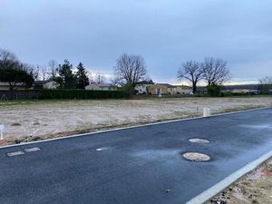 Terrain à bâtir à Saint-Caprais-de-Bordeaux (33880)