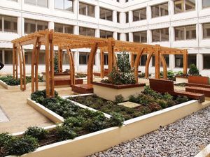 Location Local Professionnel 9 900m²