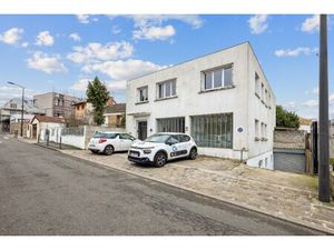 Location Local Professionnel 385m²