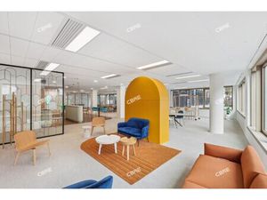 Location Local Professionnel 644m²