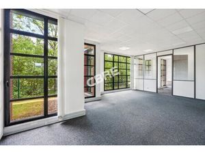 Location Local Professionnel 1 126m²