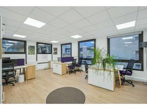 Location Local Professionnel 124m²