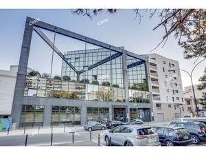 Location Local Professionnel 217m²