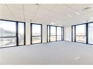 Location Local Professionnel 1 356m²