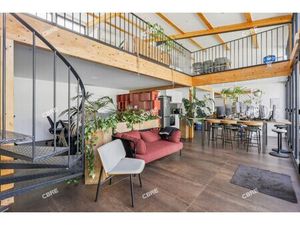 Location Local Professionnel 269m²