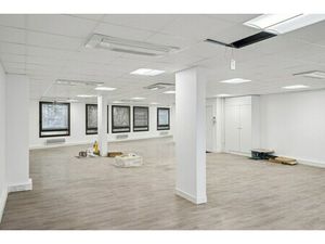 Location Local Professionnel 186m²