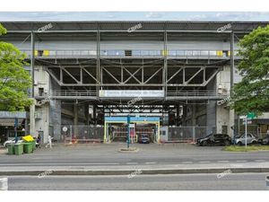 Location Local Professionnel 353m²