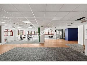 Location Local Professionnel 1 685m²
