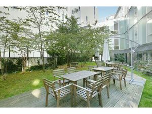 Location Local Professionnel 1 107m² PARIS 18ème