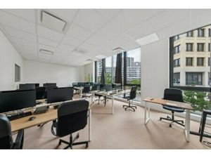 Location Local Professionnel 499m²