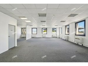 Location Local Professionnel 167m²