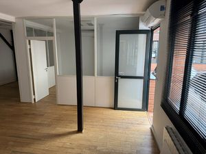 Location Local Professionnel 50m²