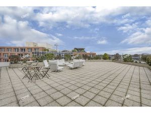 Location Local Professionnel 672m²