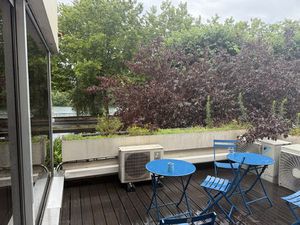 Location Local Professionnel 825m²