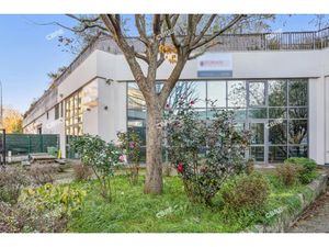 Location Local Professionnel 486m²