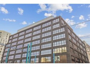 Location Local Professionnel 6 639m²