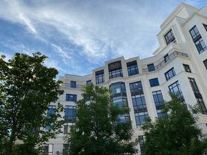 Location Local Professionnel 1 010m²