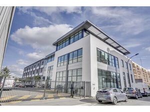 Location Local Professionnel 3 292m²