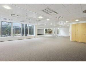 Location Local Professionnel 1 976m² LEVALLOIS PERRET 92300